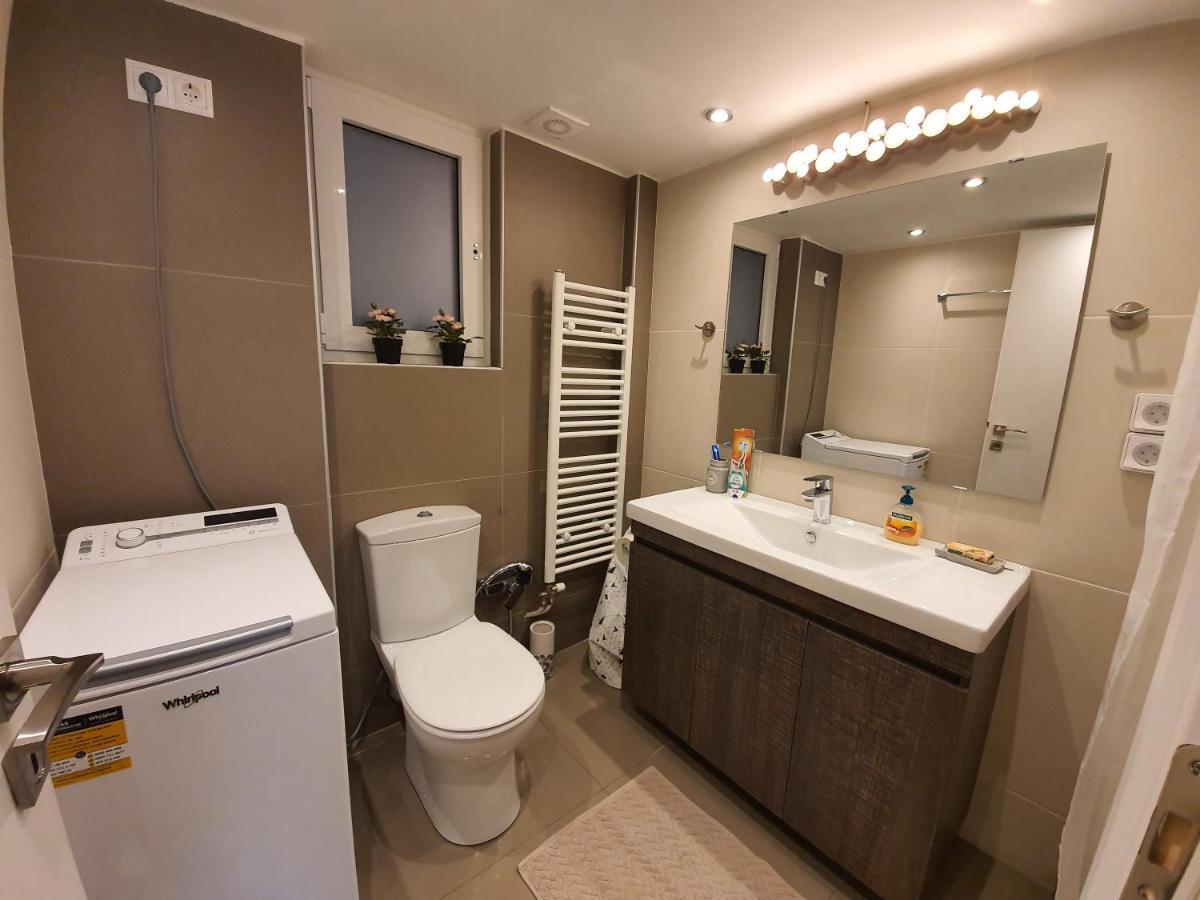 شقة أثينا  في Lukas-2 B/R Luxurious Flat With Veranda المظهر الخارجي الصورة