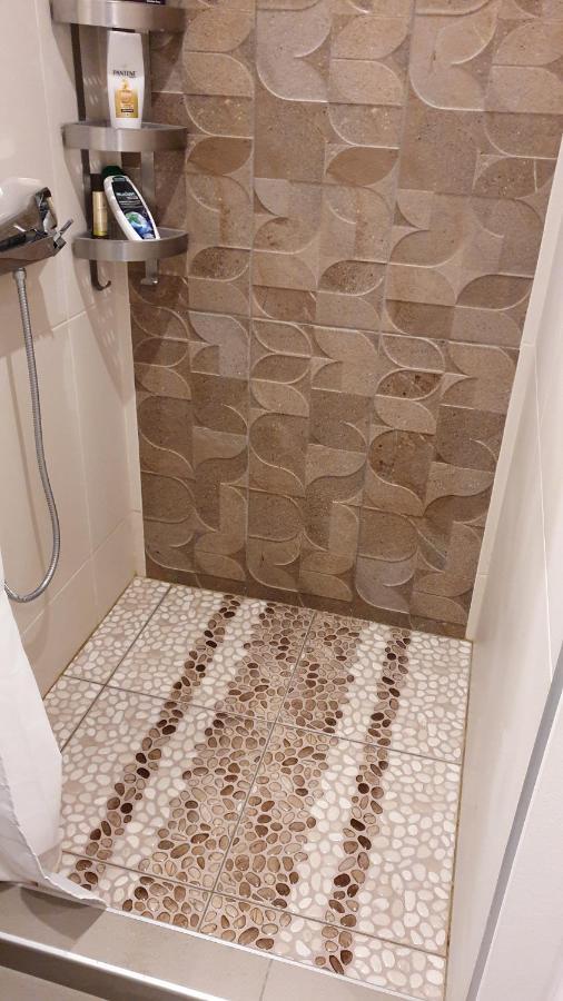 شقة أثينا  في Lukas-2 B/R Luxurious Flat With Veranda المظهر الخارجي الصورة