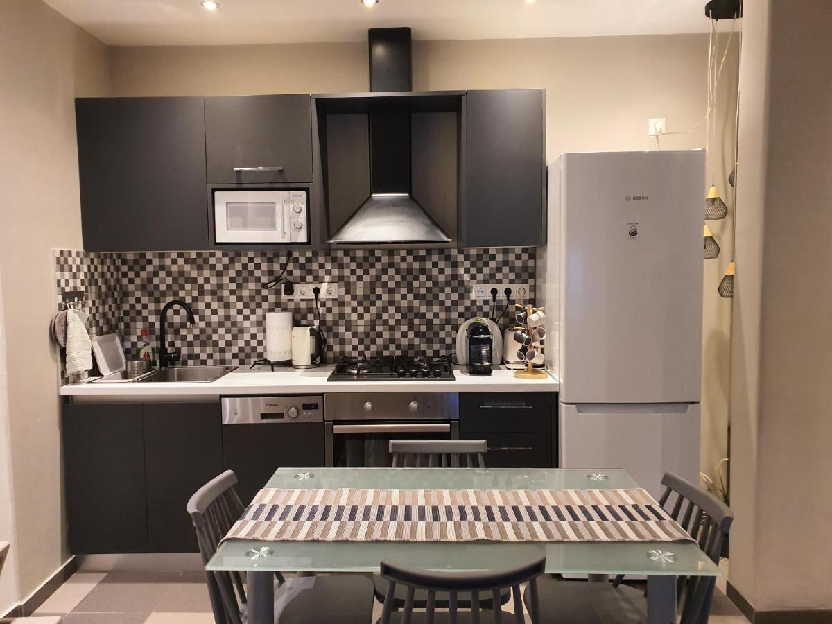 شقة أثينا  في Lukas-2 B/R Luxurious Flat With Veranda المظهر الخارجي الصورة
